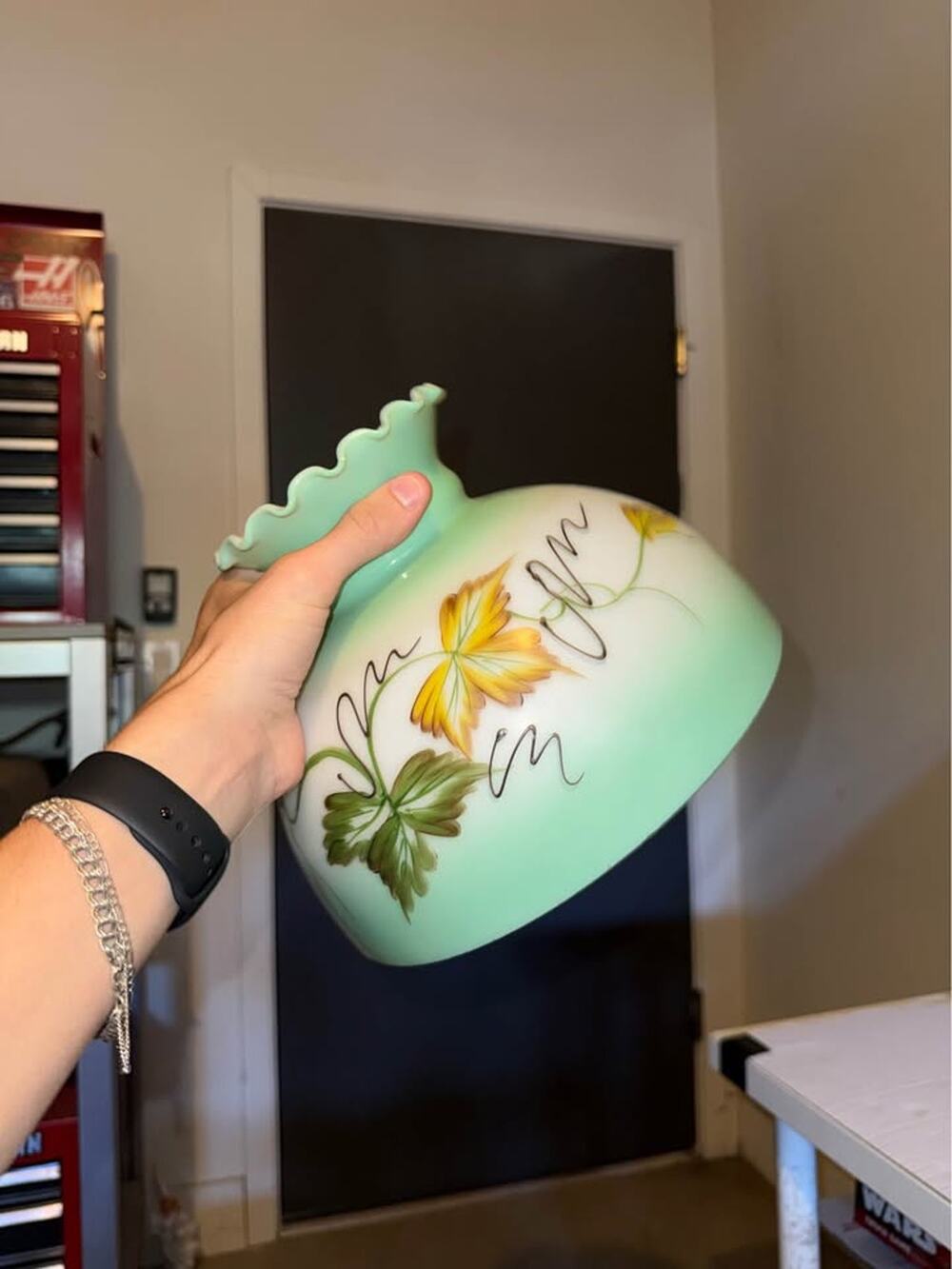 Vtg GWTW 10" Hand Painted Floral Glass Lamp Shade